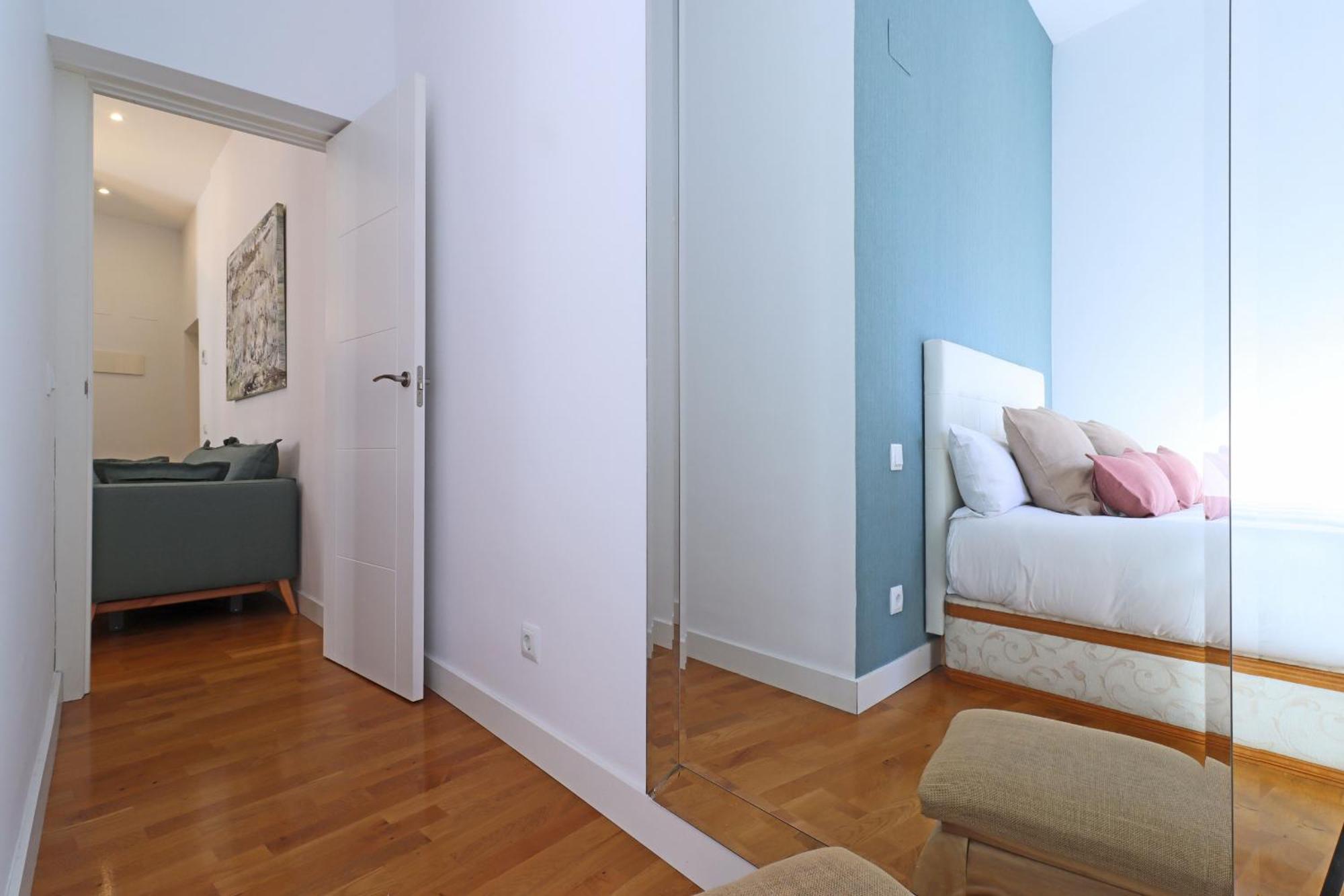 Chueca Suites Madrid Exterior foto